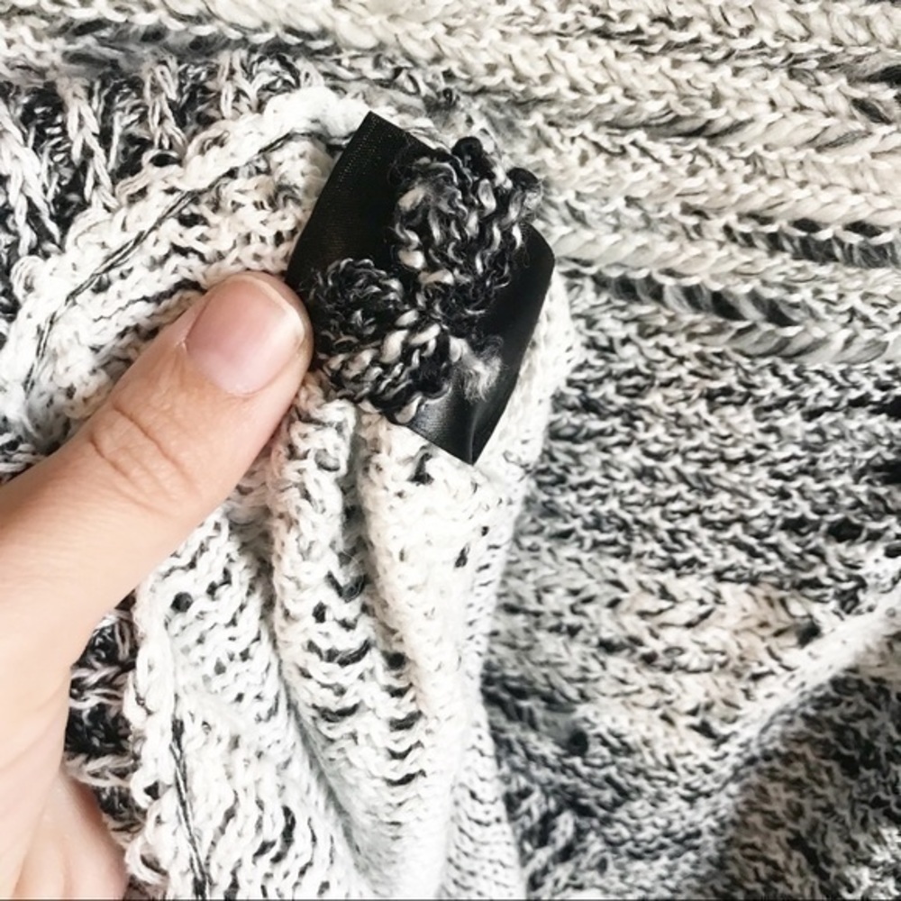 Moth XS Chunky Mixed Texture Sweater - Picture 7 of 8